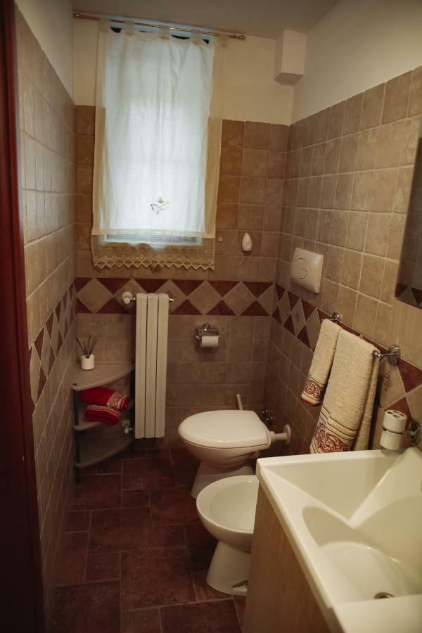Allegretti'S House Venosa, Ospitalita E Accoglienza מראה חיצוני תמונה